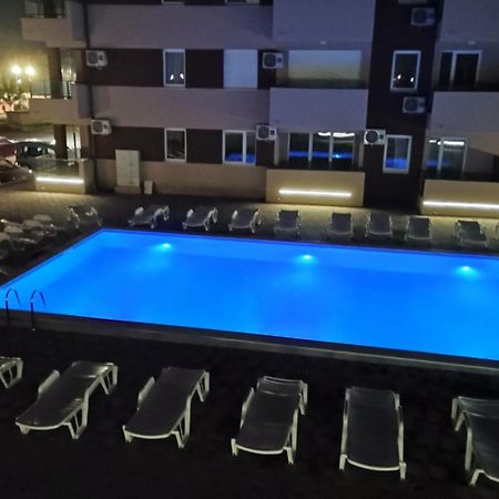 Apartment With Pool เวลิโก กราดิชเต ภายนอก รูปภาพ