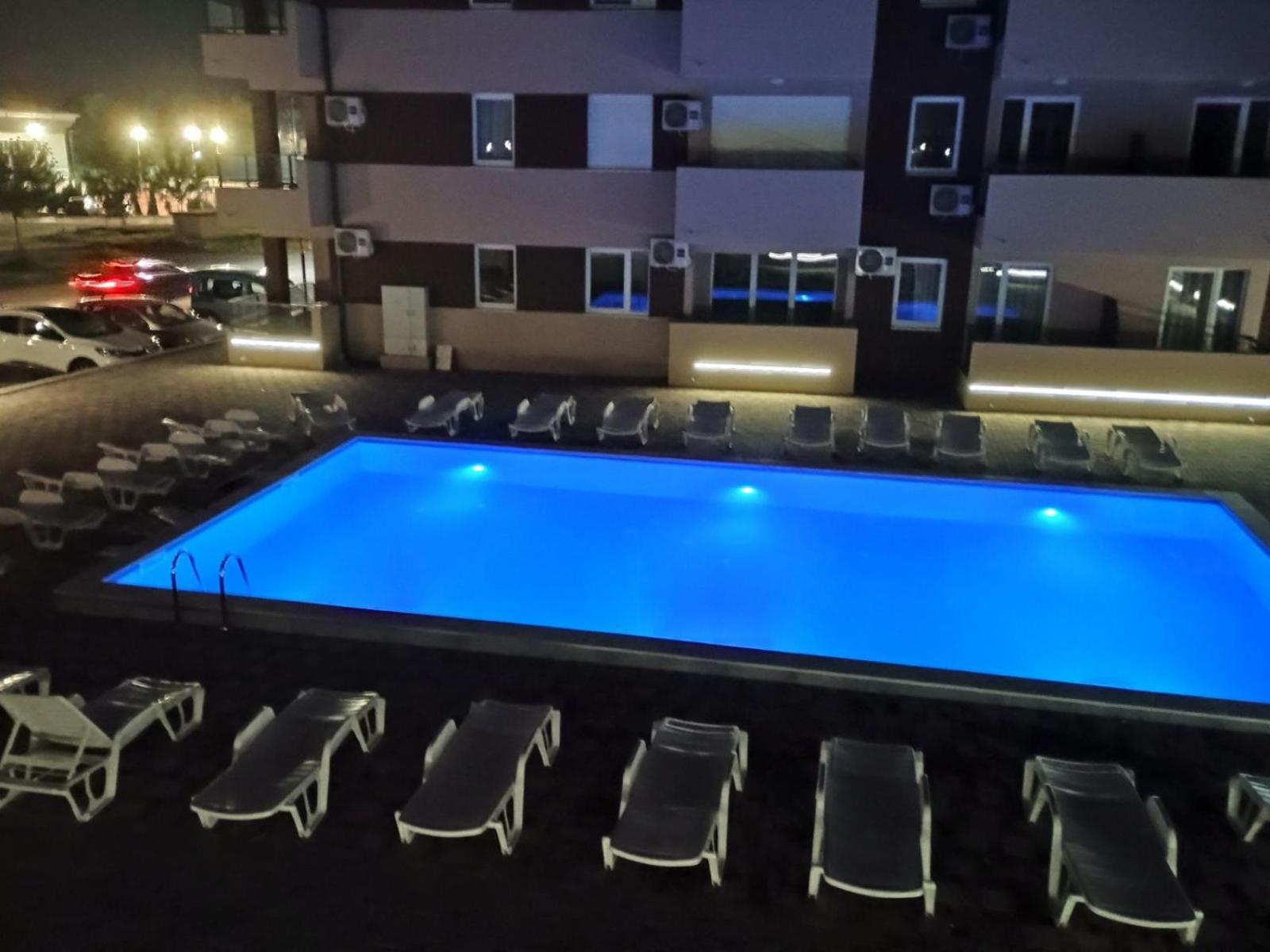 Apartment With Pool เวลิโก กราดิชเต ภายนอก รูปภาพ