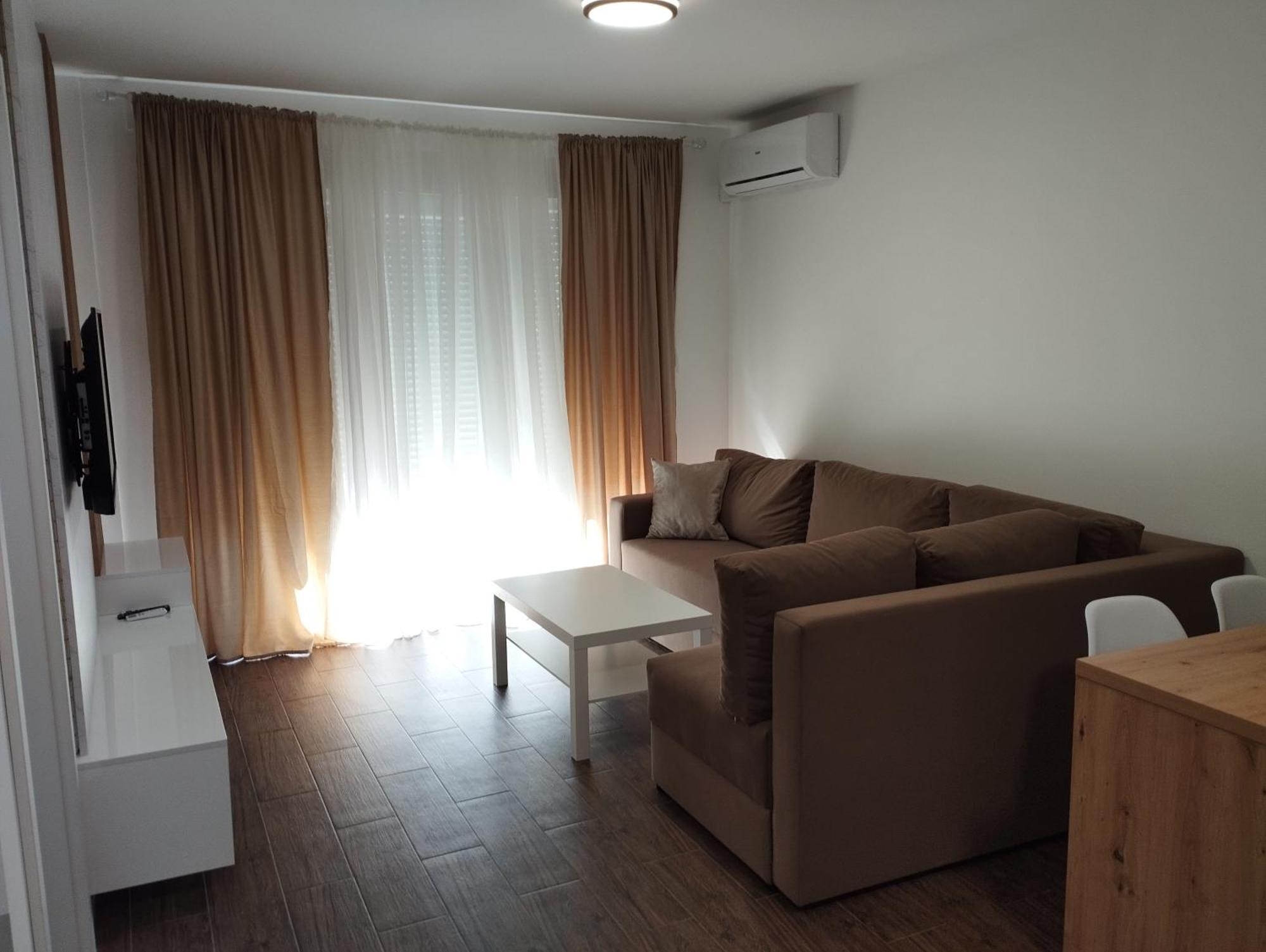 Apartment With Pool เวลิโก กราดิชเต ภายนอก รูปภาพ