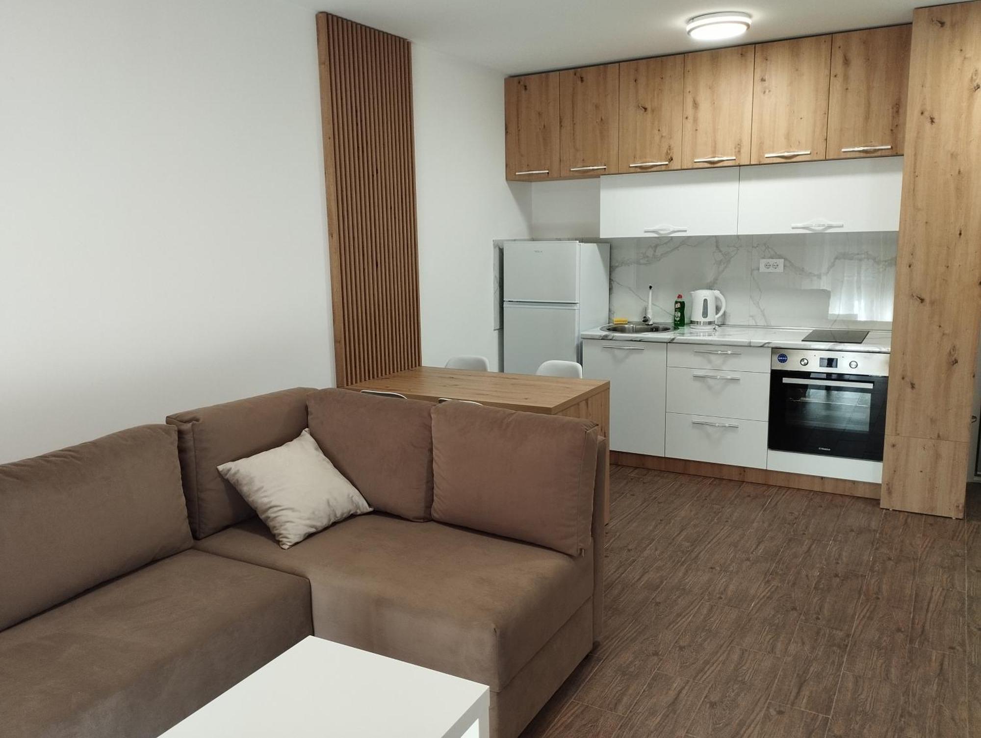 Apartment With Pool เวลิโก กราดิชเต ภายนอก รูปภาพ